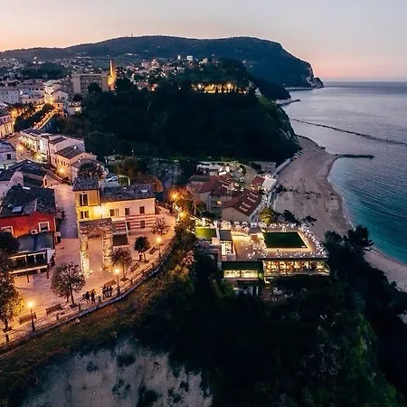 Village Riviera Kompleks wypoczynkowy Numana