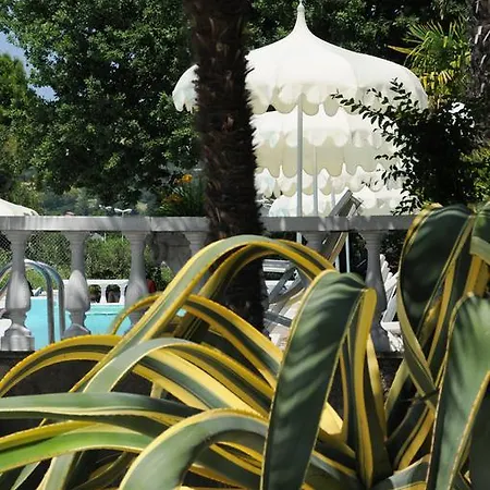 Village Riviera 3*