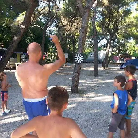 פארק נופש Village Riviera נומאנה